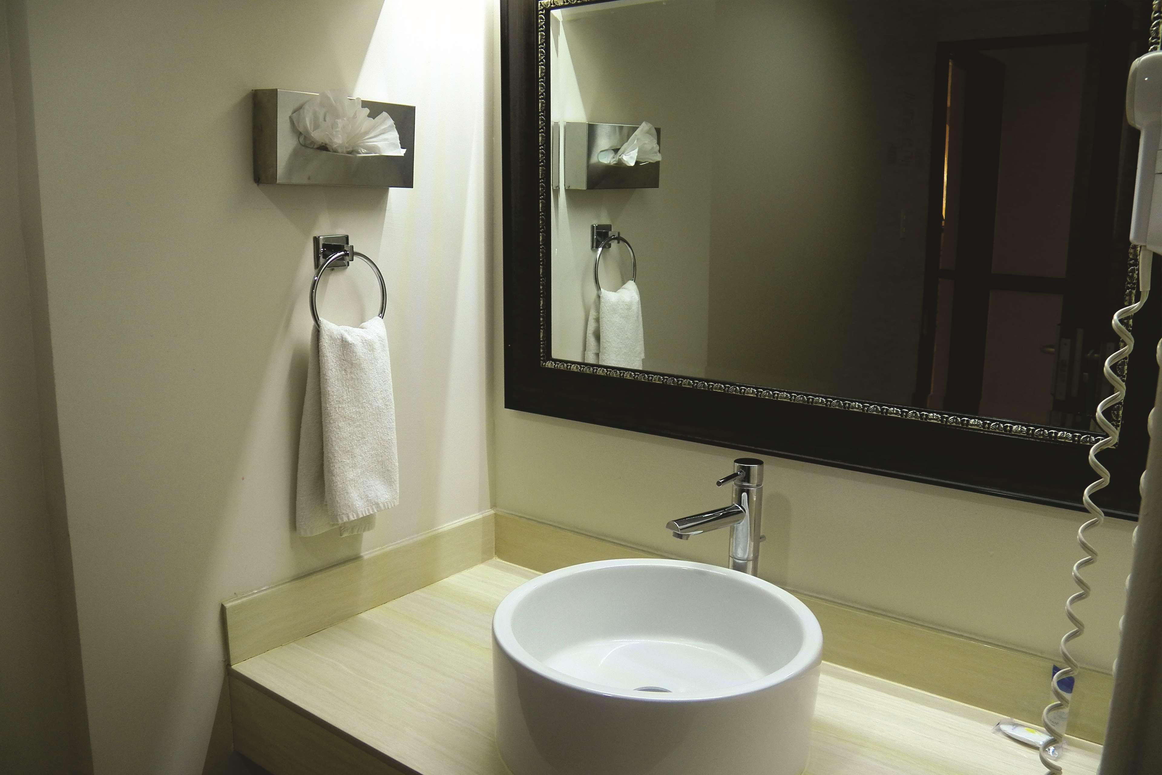 Best Western Hotel Plaza Matamoros Екстер'єр фото