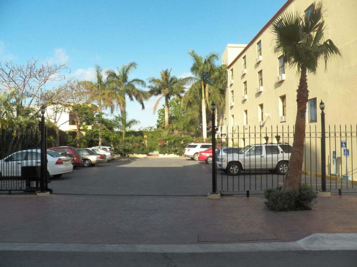 Best Western Hotel Plaza Matamoros Екстер'єр фото