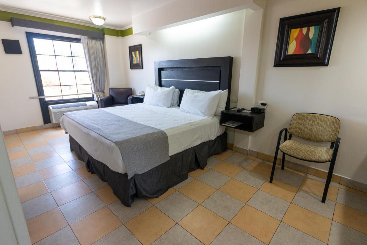 Best Western Hotel Plaza Matamoros Екстер'єр фото